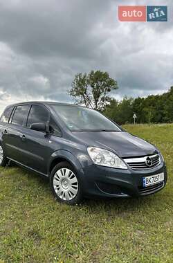 Минивэн Opel Zafira 2009 в Ровно