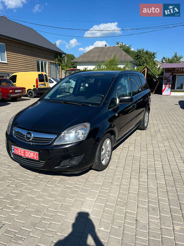 Opel Zafira 2011
