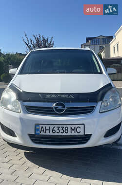 Минивэн Opel Zafira 2008 в Ровно