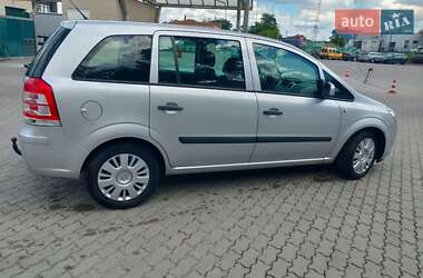 Мінівен Opel Zafira 2011 в Сарнах