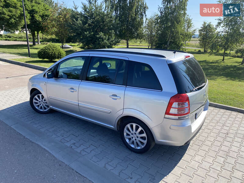 Мінівен Opel Zafira 2010 в Івано-Франківську фото 10 Мінівен Opel Zafira 2010 в Івано-Франківську