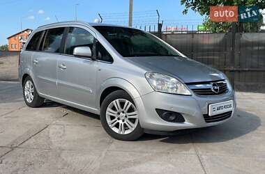 Минивэн Opel Zafira 2011 в Киеве