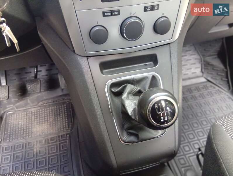 Минивэн Opel Zafira 2010 в Бережанах фото 12 Минивэн Opel Zafira 2010 в Бережанах