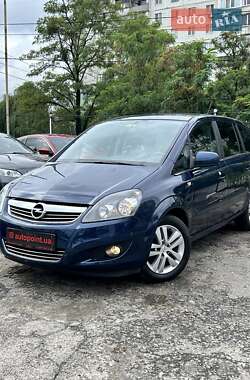 Минивэн Opel Zafira 2011 в Сумах