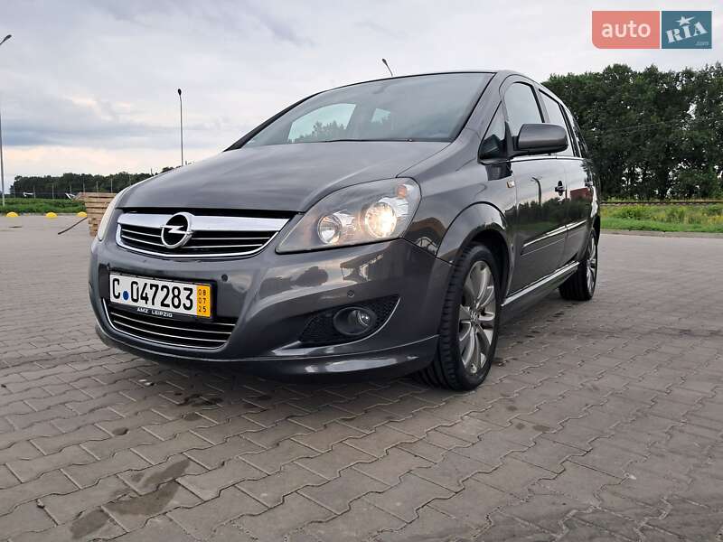 Opel Zafira 2011