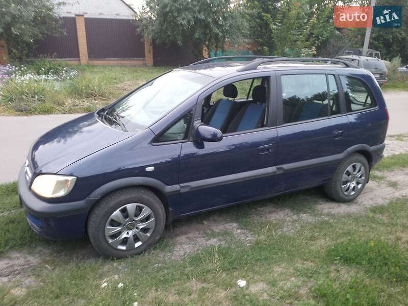 Минивэн Opel Zafira 2003 в Сумах