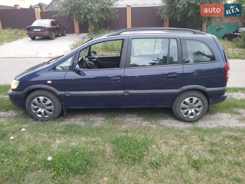 Минивэн Opel Zafira 2003 в Сумах