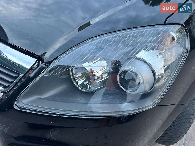 Мінівен Opel Zafira 2006 в Києві