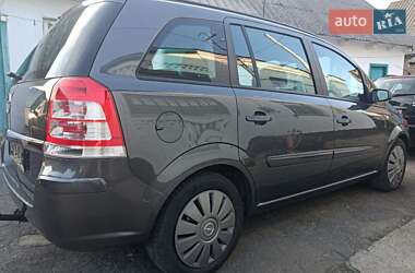 Минивэн Opel Zafira 2008 в Ракитном