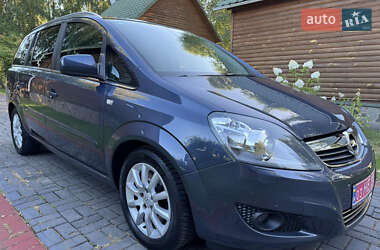 Минивэн Opel Zafira 2011 в Луцке