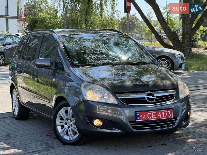 Opel Zafira 2012
