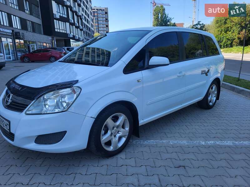 Мінівен Opel Zafira 2008 в Хмельницькому