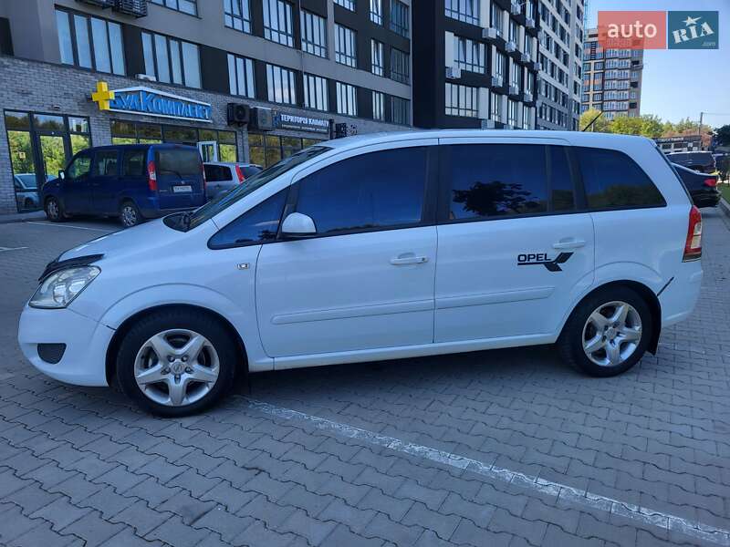 Мінівен Opel Zafira 2008 в Хмельницькому