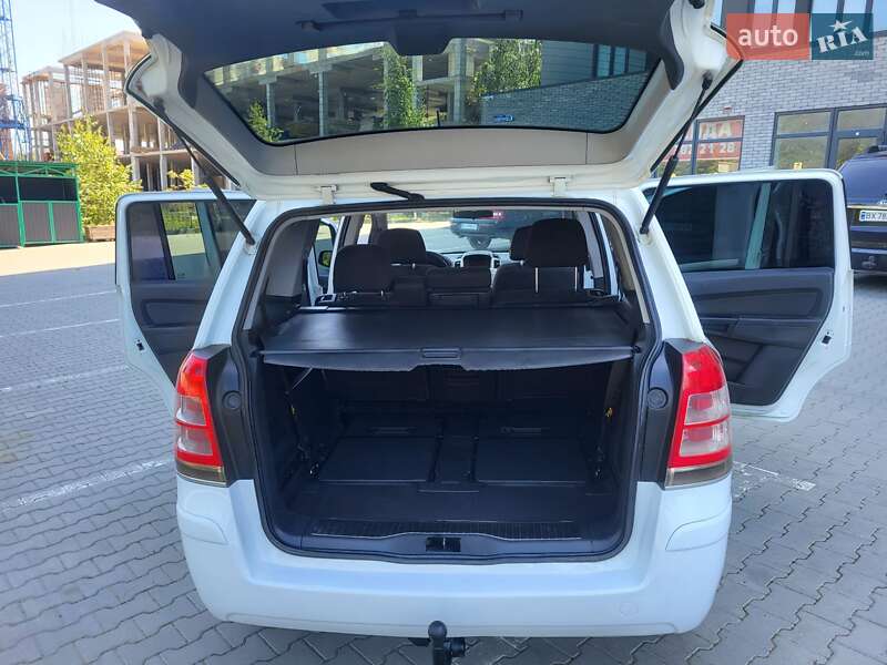Мінівен Opel Zafira 2008 в Хмельницькому
