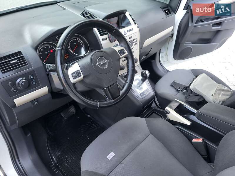 Мінівен Opel Zafira 2008 в Хмельницькому