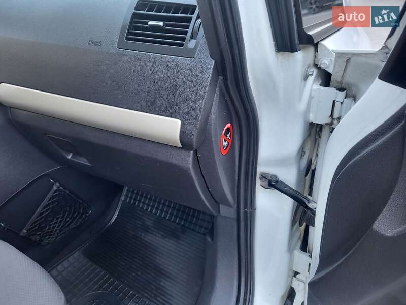 Мінівен Opel Zafira 2008 в Хмельницькому