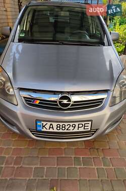 Минивэн Opel Zafira 2010 в Киеве