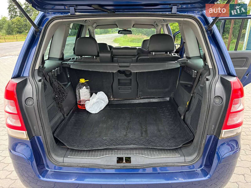 Минивэн Opel Zafira 2009 в Львове