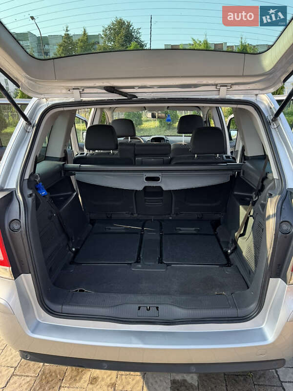 Мінівен Opel Zafira 2014 в Дрогобичі