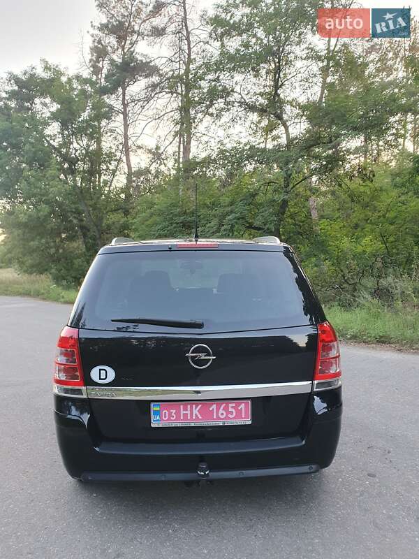 Минивэн Opel Zafira 2010 в Харькове