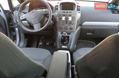 Минивэн Opel Zafira 2007 в 