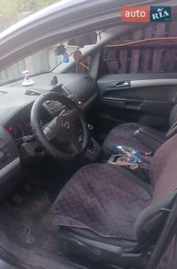 Минивэн Opel Zafira 2007 в 