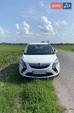Минивэн Opel Zafira 2016 в Софиевской Борщаговке