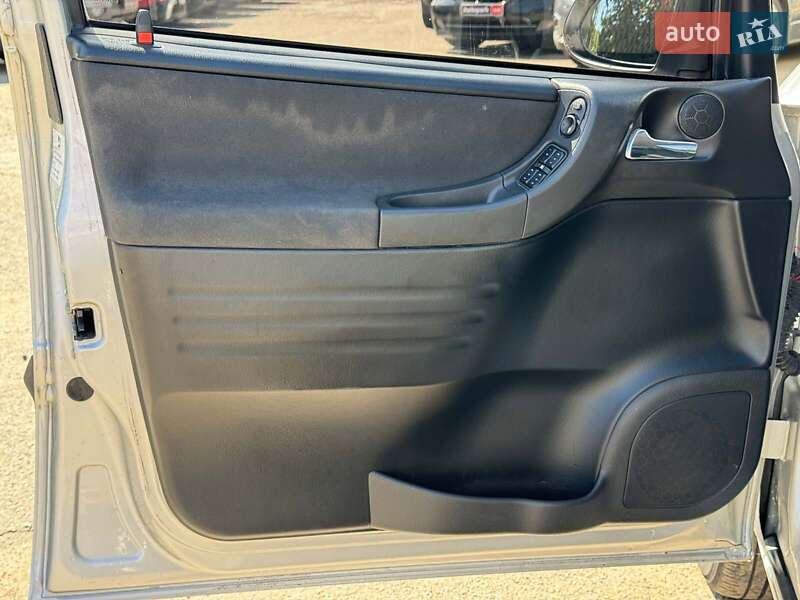 Минивэн Opel Zafira 2003 в Виннице