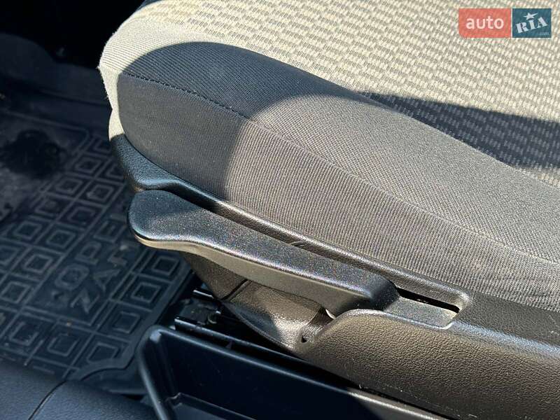 Минивэн Opel Zafira 2003 в Виннице