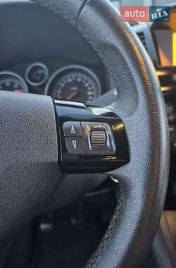 Мінівен Opel Zafira 2011 в 