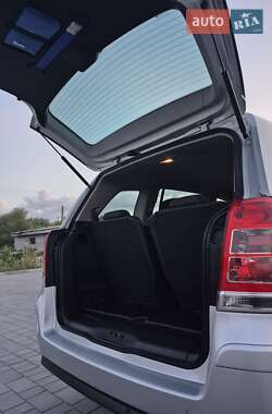 Мінівен Opel Zafira 2011 в 