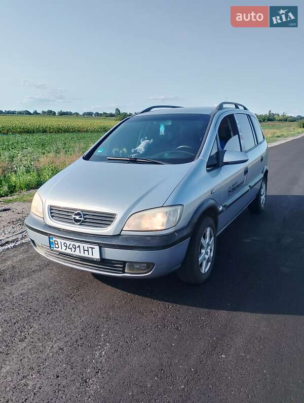Минивэн Opel Zafira 1999 в Лохвице