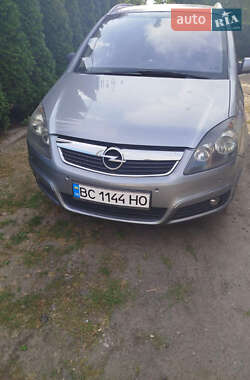 Минивэн Opel Zafira 2005 в 