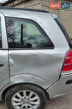 Минивэн Opel Zafira 2006 в 
