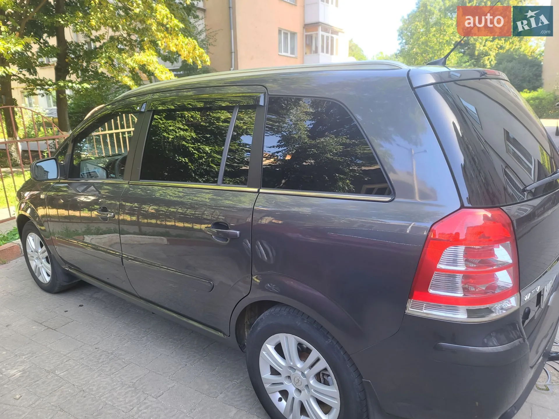 2010 Opel Zafira - мініатюра 17