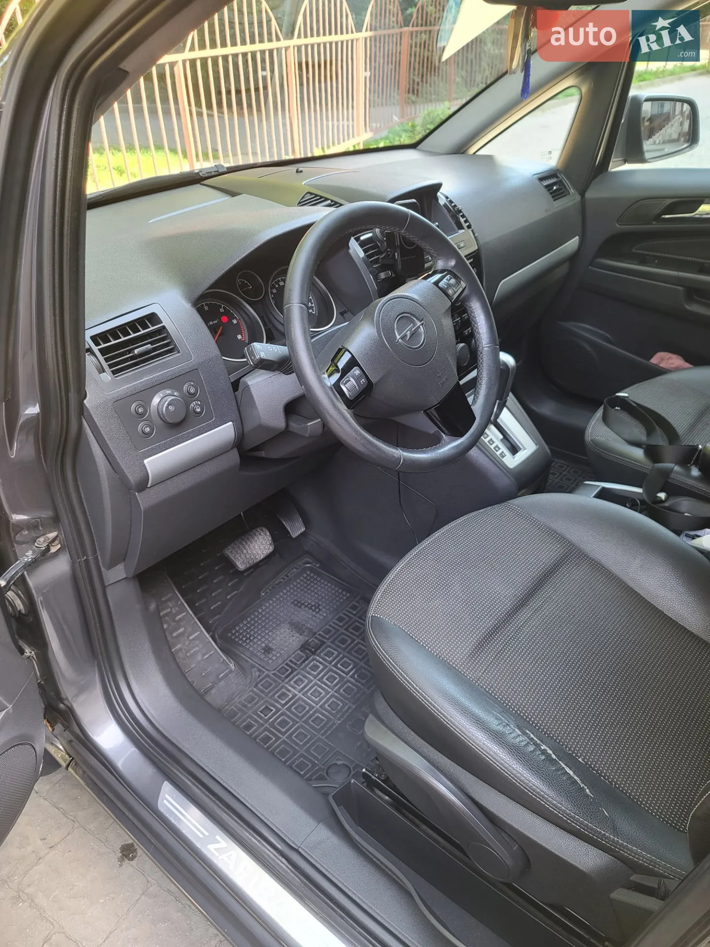 2010 Opel Zafira - мініатюра 20