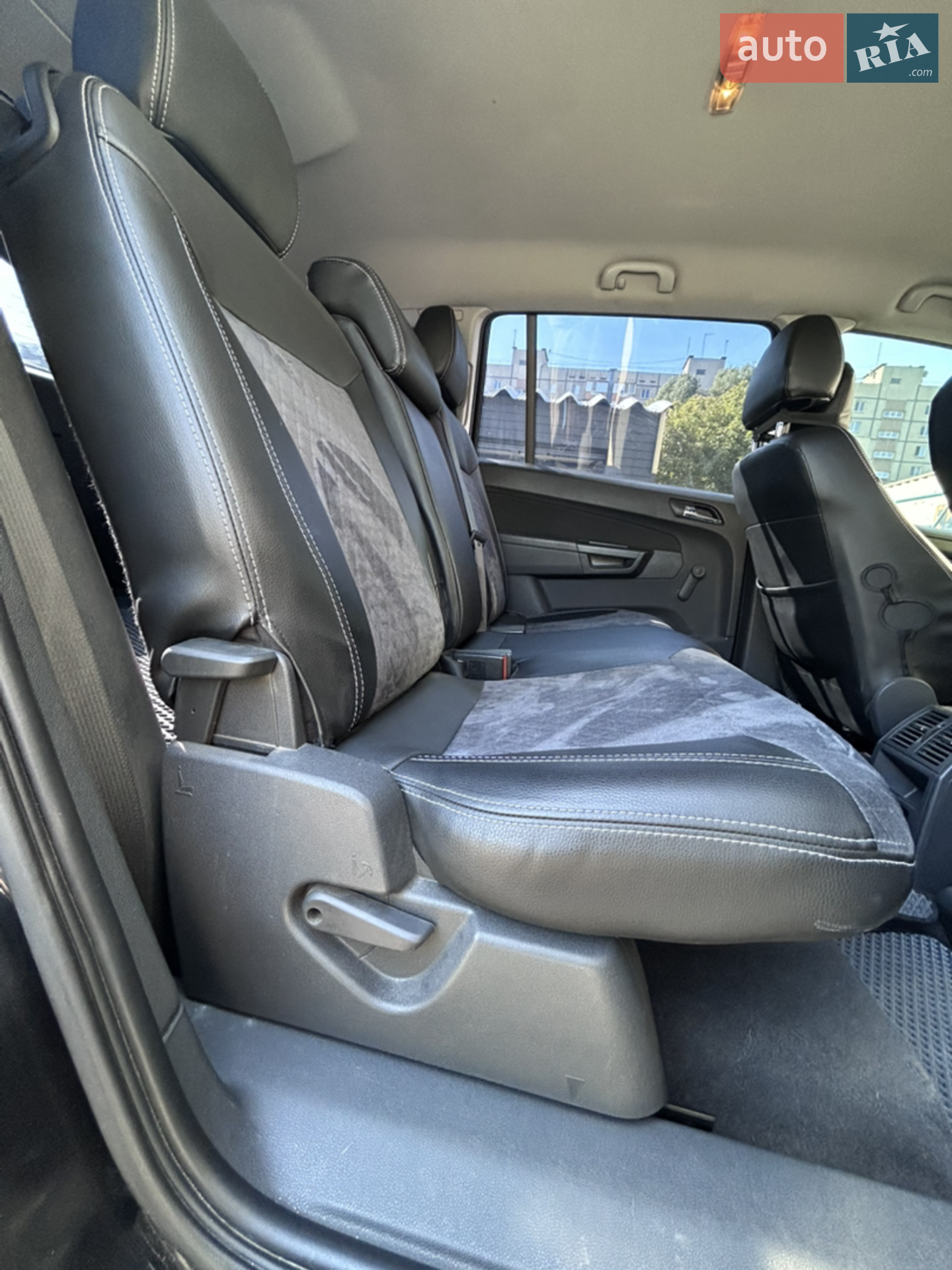 2011 Opel Zafira - мініатюра 30