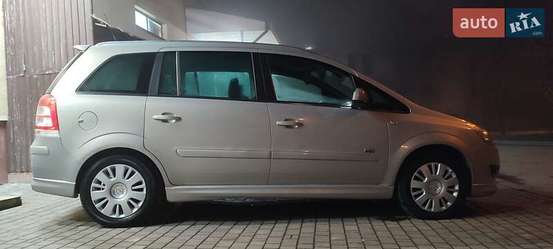 Opel Zafira 2010