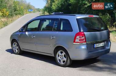 Минивэн Opel Zafira 2008 в Звенигородке
