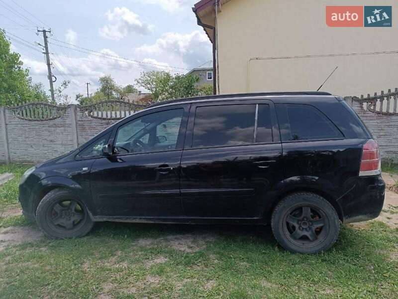Минивэн Opel Zafira 2005 в 