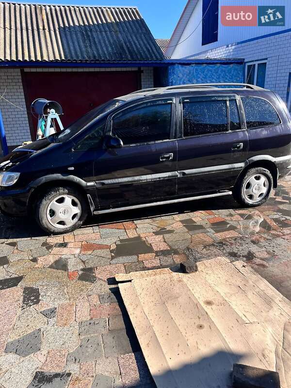 Мінівен Opel Zafira 2002 в Жашківу