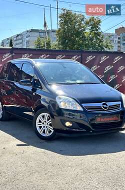 Минивэн Opel Zafira 2008 в Сумах