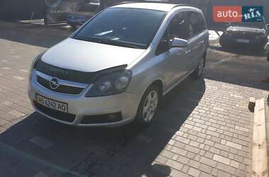 Минивэн Opel Zafira 2007 в Николаеве