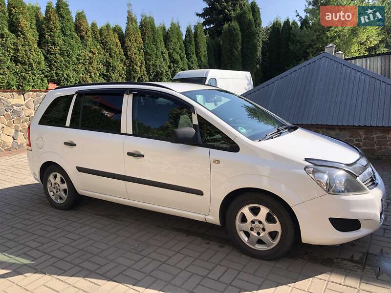 Мінівен Opel Zafira 2009 в Липовці