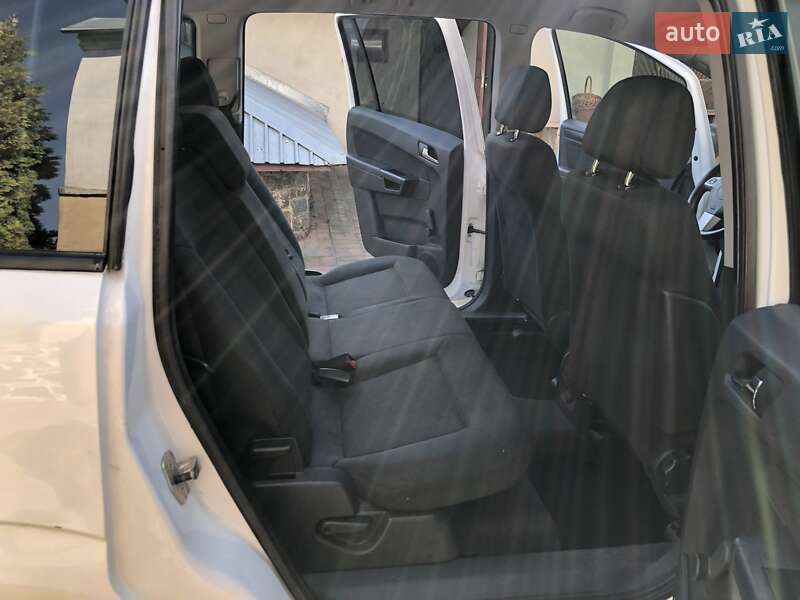 Мінівен Opel Zafira 2009 в Липовці
