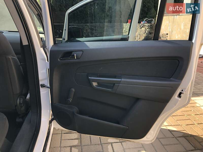 Мінівен Opel Zafira 2009 в Липовці