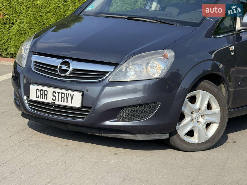 Мінівен Opel Zafira 2010 в Стрию