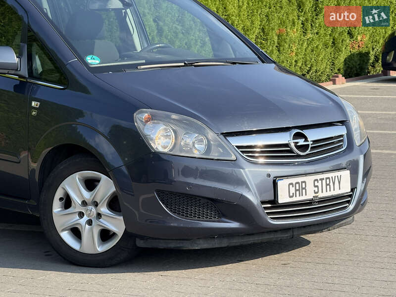 Мінівен Opel Zafira 2010 в Стрию