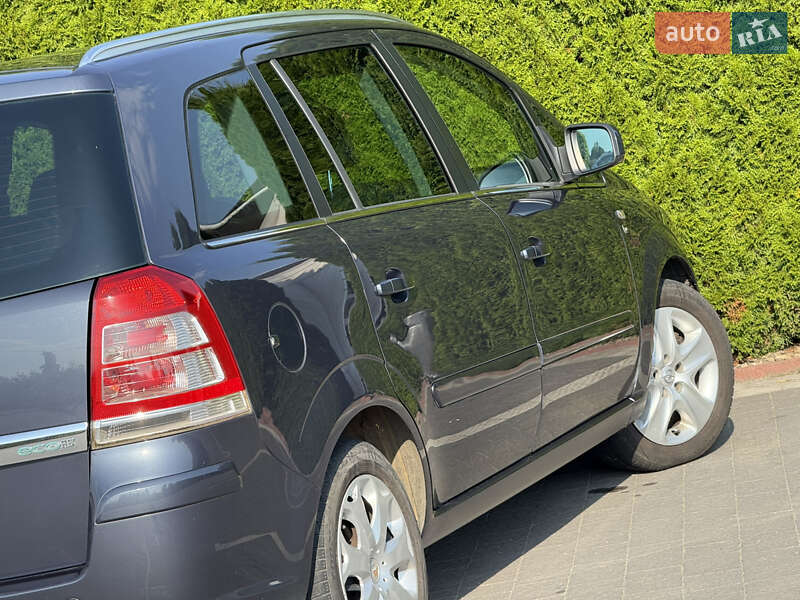 Мінівен Opel Zafira 2010 в Стрию