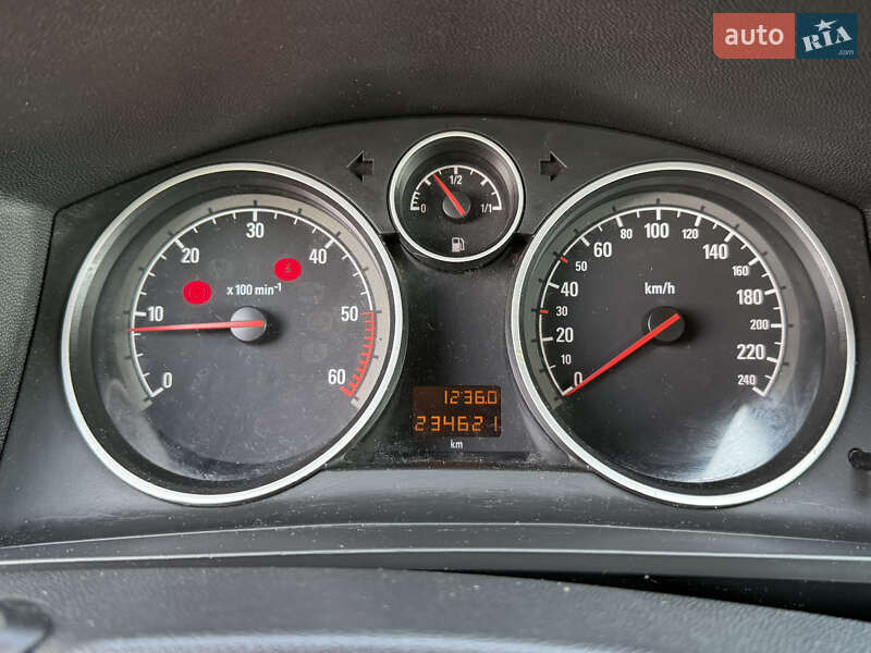 Мінівен Opel Zafira 2010 в Стрию